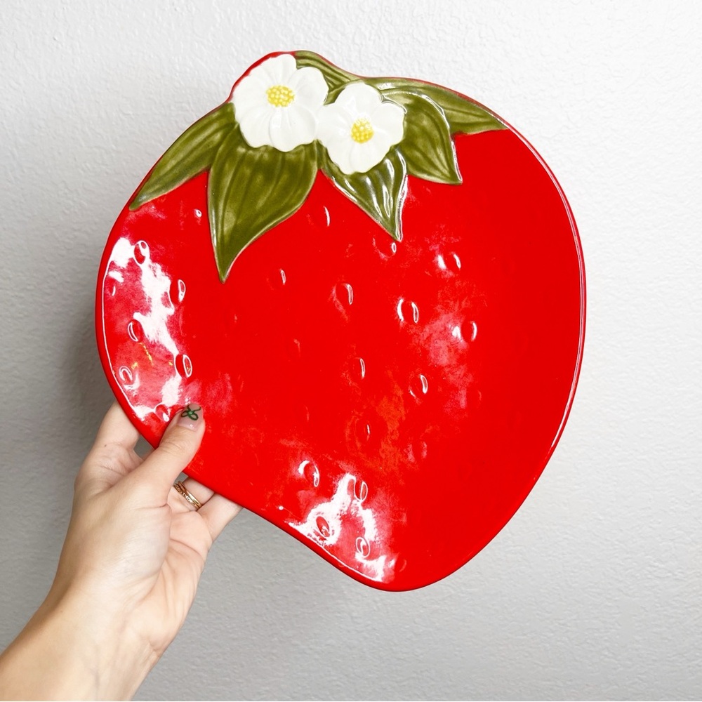 Vintage‎ Poppytrail Strawberry Plate Platter